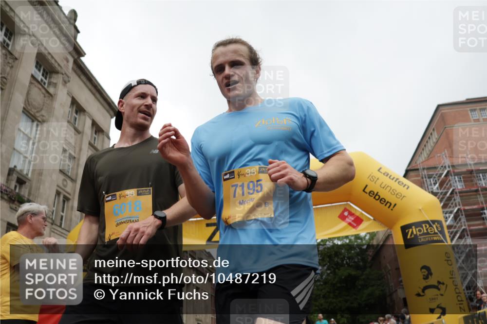 13.09.2026 - Kiel Lauf Yannick Fuchs http://msf.ph/oto/10487219 13.09.2026 10:24:49 Ziel 2158, 2501, 7233, 11798, 2664, 4199, 7457, 9298, 11647, 6174, 7069, 8656, 2664, 6018, 6433, 7195, 9298 meine-sportfotos.de