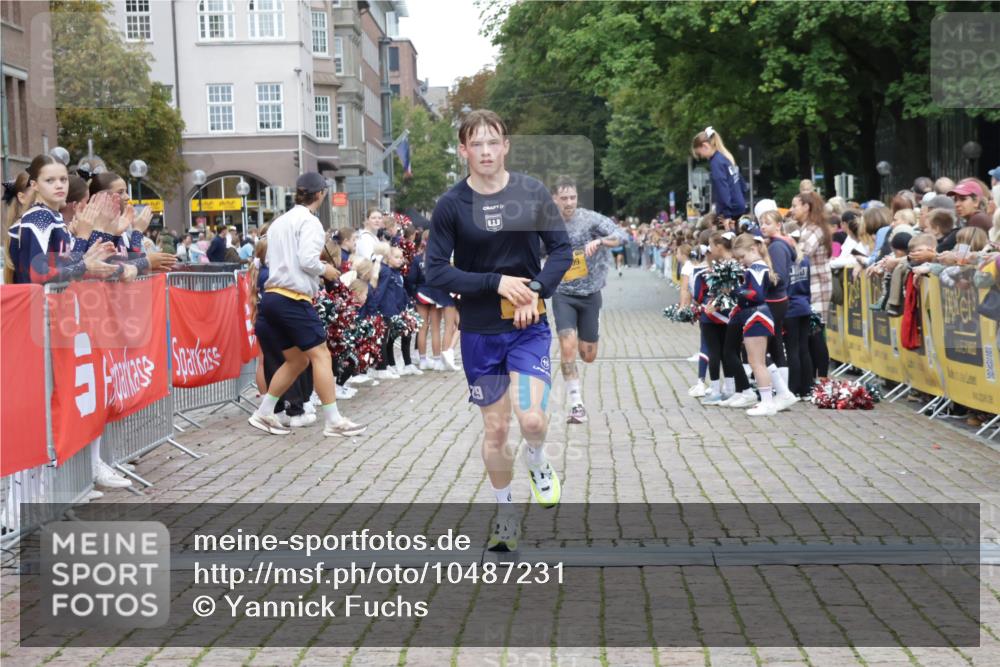 13.09.2026 - Kiel Lauf Yannick Fuchs http://msf.ph/oto/10487231 13.09.2026 10:25:02 Ziel 6174, 7069, 7233, 8656, 2158, 2501, 4199, 7457, 11798, 4858, 4199, 7457, 11647 meine-sportfotos.de