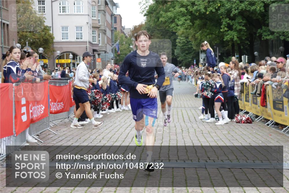 13.09.2026 - Kiel Lauf Yannick Fuchs http://msf.ph/oto/10487232 13.09.2026 10:25:02 Ziel 6174, 7069, 7233, 8656, 2158, 2501, 4199, 7457, 11798, 4858, 4199, 7457, 11647 meine-sportfotos.de