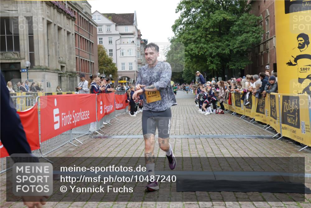 13.09.2026 - Kiel Lauf Yannick Fuchs http://msf.ph/oto/10487240 13.09.2026 10:25:06 Ziel 6174, 7069, 8656, 2158, 2501, 7069, 7233, 11798, 4858, 6958, 4199, 7457 meine-sportfotos.de