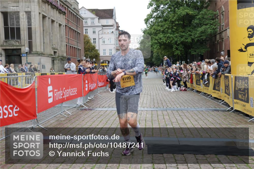 13.09.2026 - Kiel Lauf Yannick Fuchs http://msf.ph/oto/10487241 13.09.2026 10:25:06 Ziel 6174, 7069, 8656, 2158, 2501, 7069, 7233, 11798, 4858, 6958, 4199, 7457 meine-sportfotos.de