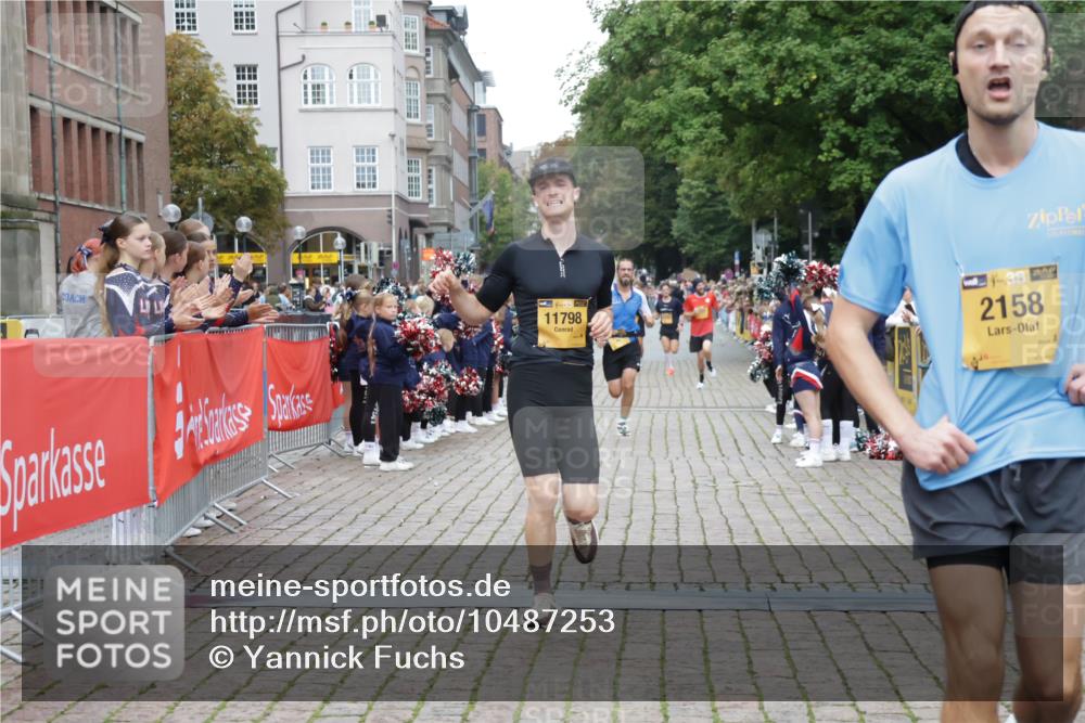 13.09.2026 - Kiel Lauf Yannick Fuchs http://msf.ph/oto/10487253 13.09.2026 10:25:24 Ziel 4858, 6958, 10095, 6174, 7069, 7233, 8656, 11798, 2084, 2107, 6585, 7377, 8566, 8643, 2158, 11798 meine-sportfotos.de