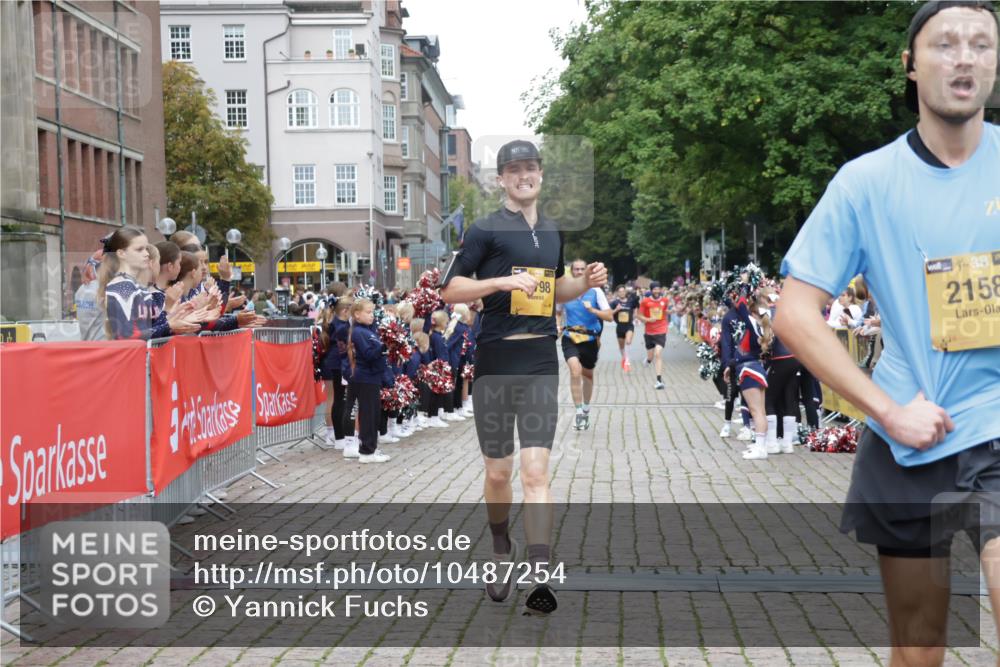 13.09.2026 - Kiel Lauf Yannick Fuchs http://msf.ph/oto/10487254 13.09.2026 10:25:24 Ziel 4858, 6958, 10095, 6174, 7069, 7233, 8656, 11798, 2084, 2107, 6585, 7377, 8566, 8643, 2158, 11798 meine-sportfotos.de