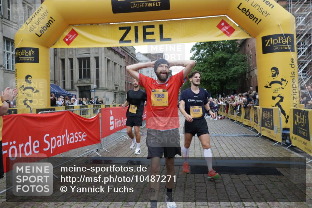13.09.2026 - Kiel Lauf Yannick Fuchs http://msf.ph/oto/10487271 13.09.2026 10:25:34 Ziel 6585, 6958, 7377, 8566, 10095, 4858, 1625, 2084, 2107, 4463, 8643, 6174, 7069, 7233, 8656 meine-sportfotos.de
