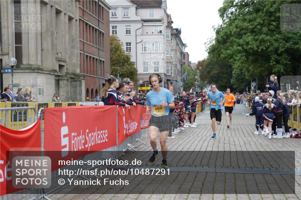 13.09.2026 - Kiel Lauf Yannick Fuchs http://msf.ph/oto/10487291 13.09.2026 10:26:00 Ziel 4167, 4463, 7595, 9077, 10850, 1625, 2084, 2107, 6585, 6958, 7377, 8566, 8643, 10095, 5001, 7294, 11169, 11348, 6958, 10095 meine-sportfotos.de