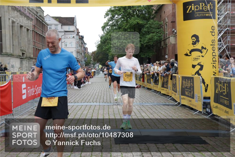 13.09.2026 - Kiel Lauf Yannick Fuchs http://msf.ph/oto/10487308 13.09.2026 10:26:15 Ziel 5001, 7294, 11169, 11348, 1625, 2084, 2107, 4167, 4463, 7595, 8643, 9077, 10850, 10034, 10964, 2084, 2107, 6585, 7377, 8643 meine-sportfotos.de