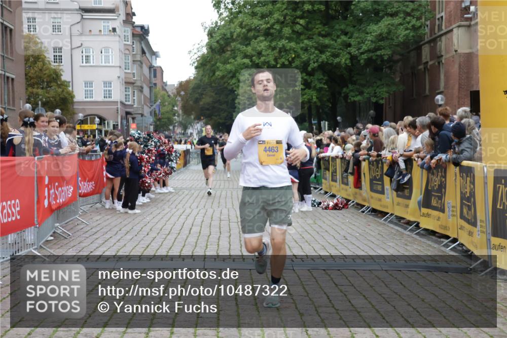 13.09.2026 - Kiel Lauf Yannick Fuchs http://msf.ph/oto/10487322 13.09.2026 10:26:27 Ziel 10034, 10964, 4167, 4463, 5001, 7294, 7595, 9077, 10850, 11169, 11348, 1102, 2244, 4278, 1625, 4463 meine-sportfotos.de