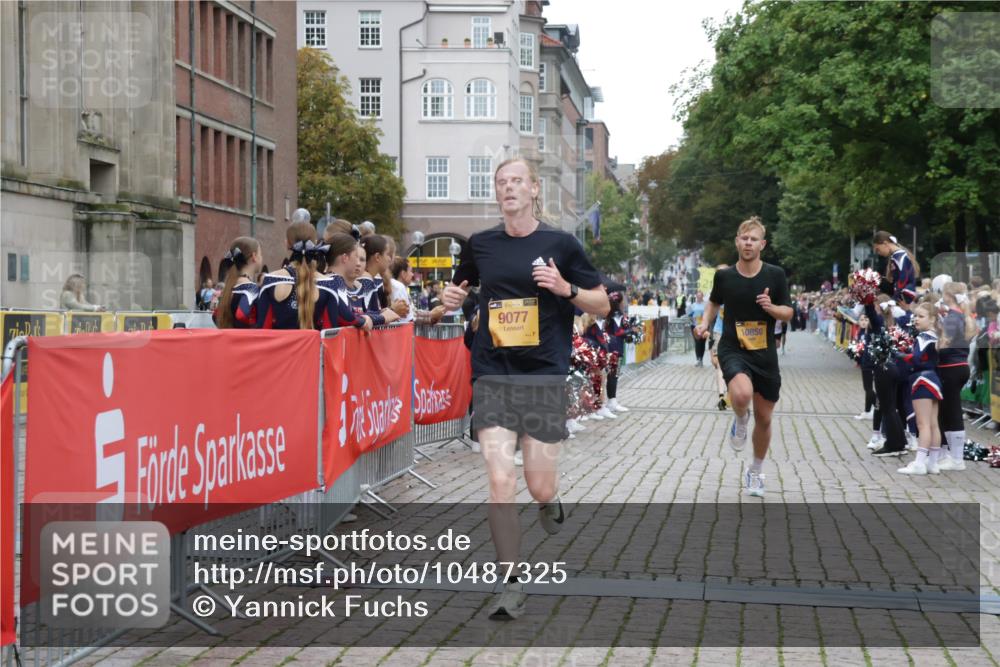 13.09.2026 - Kiel Lauf Yannick Fuchs http://msf.ph/oto/10487325 13.09.2026 10:26:31 Ziel 10034, 10964, 4167, 5001, 7294, 7595, 9077, 10850, 10964, 11169, 11348, 1102, 1717, 2244, 3945, 4278, 12421, 4463, 9077, 10850 meine-sportfotos.de