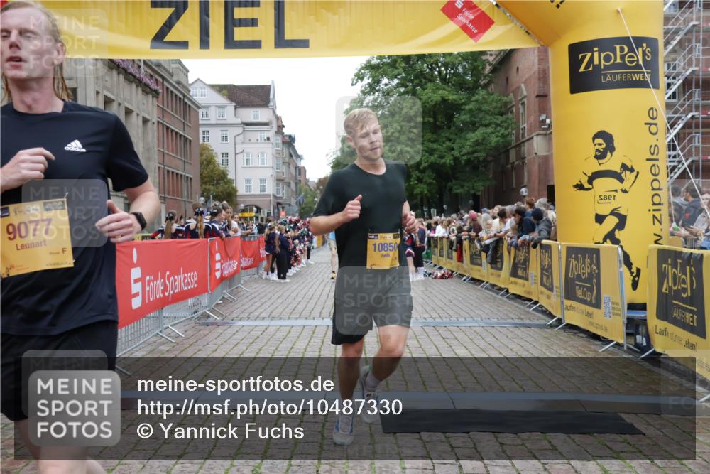 13.09.2026 - Kiel Lauf Yannick Fuchs http://msf.ph/oto/10487330 13.09.2026 10:26:34 Ziel 2244, 4278, 10034, 4167, 5001, 7294, 7595, 10964, 11169, 11348, 1102, 1717, 3945, 12421, 4167, 4463, 9077, 10850 meine-sportfotos.de