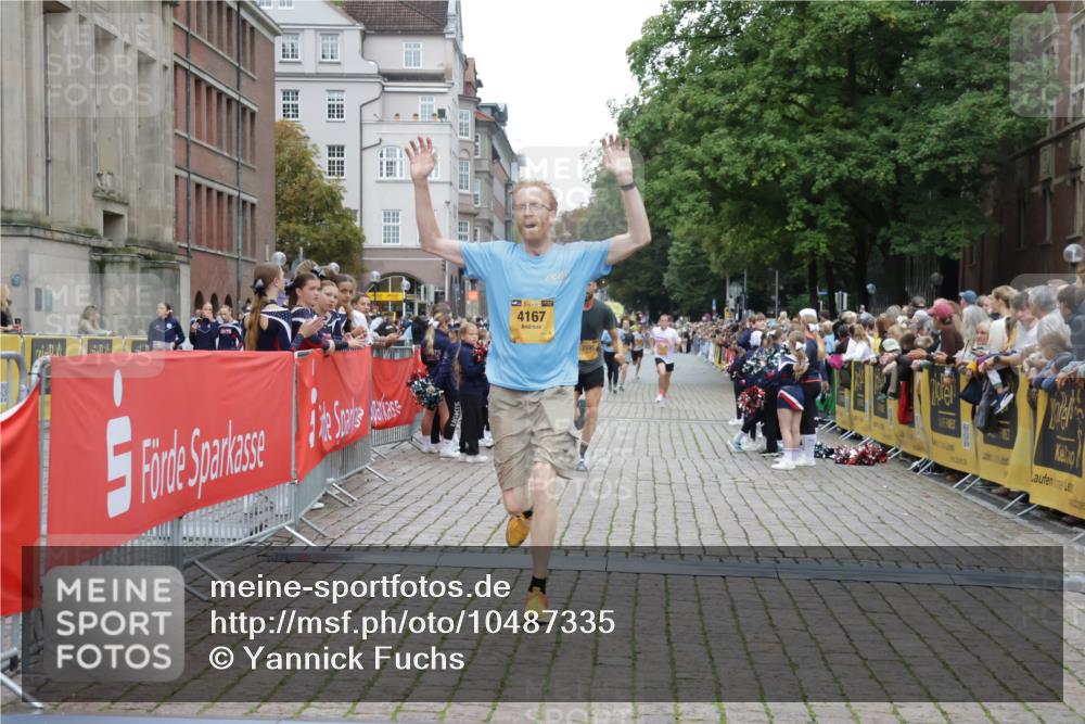 13.09.2026 - Kiel Lauf Yannick Fuchs http://msf.ph/oto/10487335 13.09.2026 10:26:36 Ziel 1102, 2244, 4278, 10034, 4167, 5001, 7294, 7595, 10034, 10964, 11169, 11348, 1717, 3945, 6509, 12421, 4167, 7595, 9077, 10850 meine-sportfotos.de