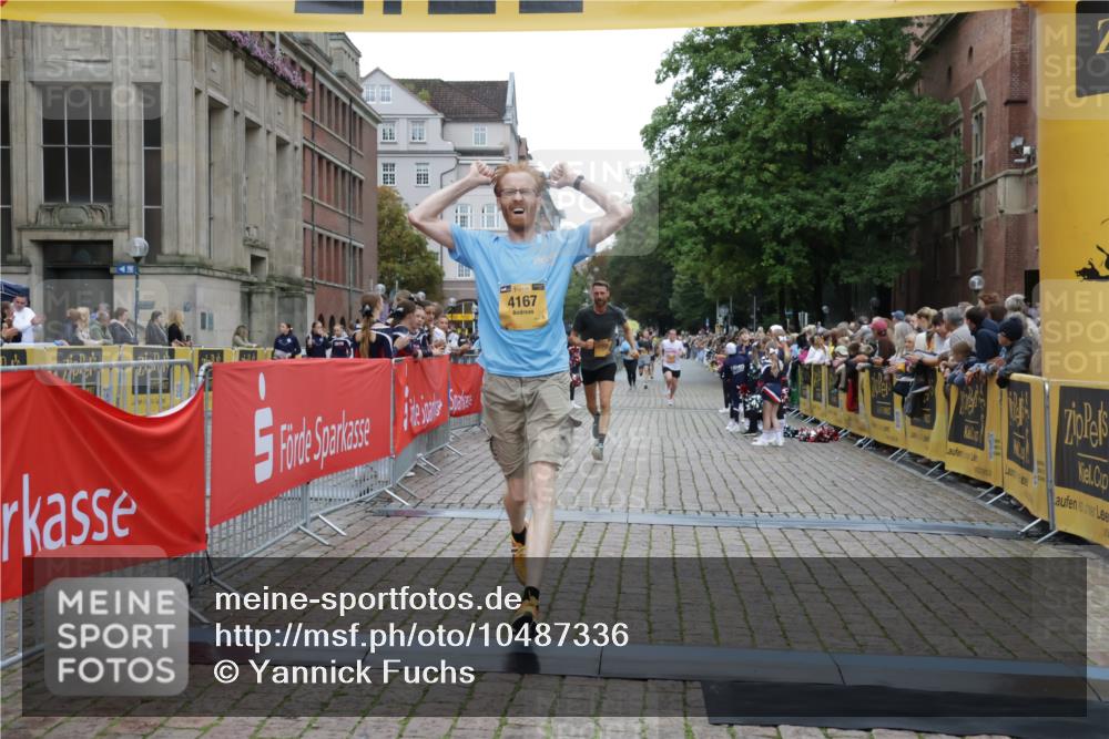13.09.2026 - Kiel Lauf Yannick Fuchs http://msf.ph/oto/10487336 13.09.2026 10:26:37 Ziel 1102, 2244, 4278, 5001, 7294, 7595, 10034, 10964, 11169, 11348, 1717, 3945, 5484, 6509, 12421, 4167, 7595, 9077, 10850 meine-sportfotos.de