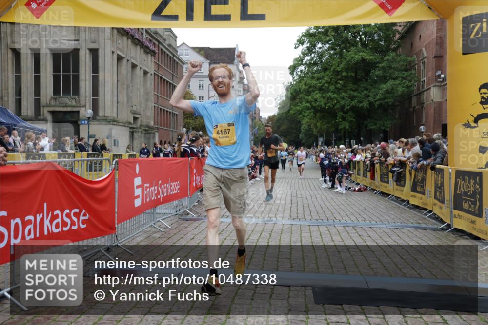 13.09.2026 - Kiel Lauf Yannick Fuchs http://msf.ph/oto/10487338 13.09.2026 10:26:37 Ziel 1102, 2244, 4278, 5001, 7294, 7595, 10034, 10964, 11169, 11348, 1717, 3945, 5484, 6509, 12421, 4167, 7595, 9077, 10850 meine-sportfotos.de