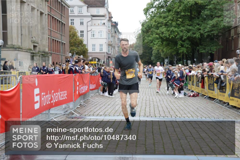 13.09.2026 - Kiel Lauf Yannick Fuchs http://msf.ph/oto/10487340 13.09.2026 10:26:39 Ziel 1102, 2244, 4278, 5001, 7294, 7595, 10034, 10964, 11169, 11348, 1717, 3945, 5484, 6509, 12421, 4167, 5001, 7595, 10850 meine-sportfotos.de