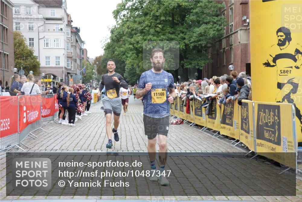 13.09.2026 - Kiel Lauf Yannick Fuchs http://msf.ph/oto/10487347 13.09.2026 10:26:45 Ziel 1102, 1717, 2244, 4278, 12421, 7294, 10034, 10964, 11348, 601, 3945, 5484, 6509, 9105, 12699, 12738, 5001, 7595, 11169, 11348 meine-sportfotos.de