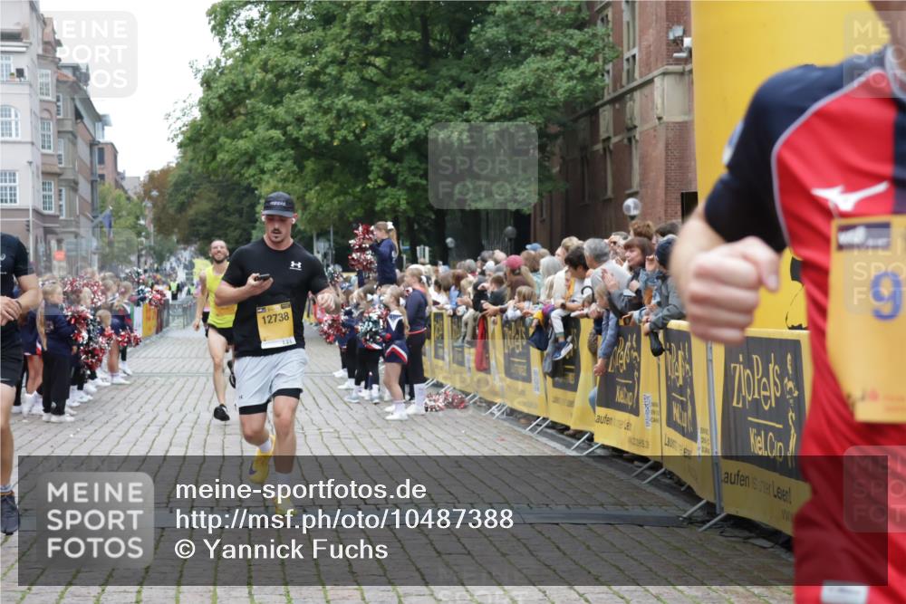 13.09.2026 - Kiel Lauf Yannick Fuchs http://msf.ph/oto/10487388 13.09.2026 10:27:36 Ziel 531, 1498, 4564, 5080, 6156, 8276, 9835, 601, 1189, 1773, 1800, 8846, 9089, 10435, 10784, 12699, 12738, 5513, 6621, 8919, 10520, 11062, 601, 5484, 6509, 9105, 12699, 12738 meine-sportfotos.de
