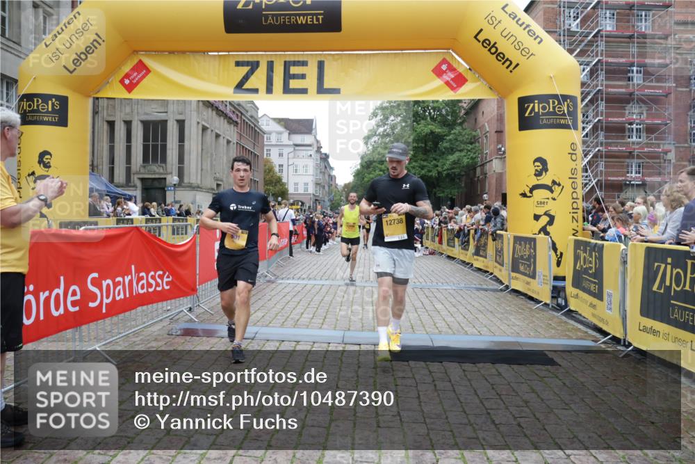 13.09.2026 - Kiel Lauf Yannick Fuchs http://msf.ph/oto/10487390 13.09.2026 10:27:38 Ziel 531, 1498, 4564, 5080, 6156, 8276, 9835, 1189, 1498, 1773, 1800, 6156, 8846, 9089, 10435, 10784, 12699, 5513, 6621, 8919, 10520, 11062, 601, 5484, 6509, 9105, 12699, 12738 meine-sportfotos.de