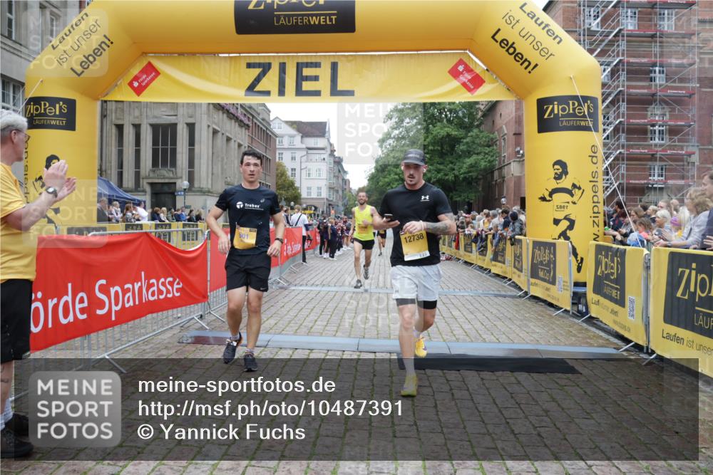 13.09.2026 - Kiel Lauf Yannick Fuchs http://msf.ph/oto/10487391 13.09.2026 10:27:38 Ziel 531, 1498, 4564, 5080, 6156, 8276, 9835, 1189, 1498, 1773, 1800, 6156, 8846, 9089, 10435, 10784, 12699, 5513, 6621, 8919, 10520, 11062, 601, 5484, 6509, 9105, 12699, 12738 meine-sportfotos.de