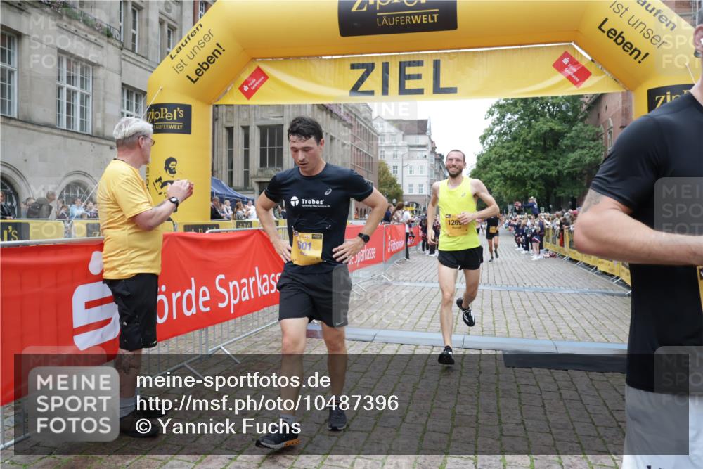 13.09.2026 - Kiel Lauf Yannick Fuchs http://msf.ph/oto/10487396 13.09.2026 10:27:39 Ziel 531, 4564, 5080, 8276, 9835, 1189, 1498, 1773, 1800, 6156, 8846, 9089, 10435, 10784, 12699, 5513, 6621, 8919, 10520, 11062, 601, 1800, 5484, 9105, 12699, 12738 meine-sportfotos.de
