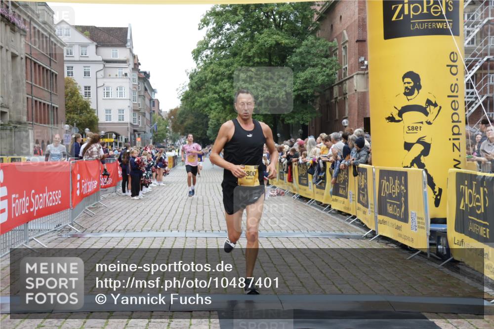 13.09.2026 - Kiel Lauf Yannick Fuchs http://msf.ph/oto/10487401 13.09.2026 10:27:42 Ziel 531, 4564, 5080, 8276, 9835, 1189, 1498, 1773, 1800, 4564, 6156, 8846, 9089, 10435, 10784, 2226, 5124, 5513, 6621, 8919, 10520, 11062, 601, 1773, 1800, 9105, 12699, 12738 meine-sportfotos.de