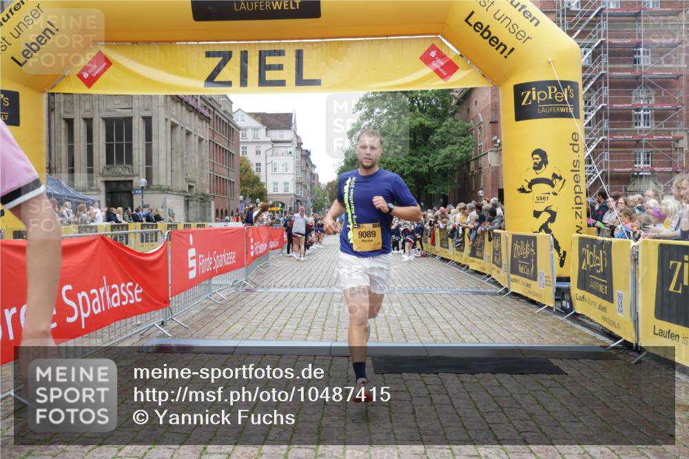 13.09.2026 - Kiel Lauf Yannick Fuchs http://msf.ph/oto/10487415 13.09.2026 10:27:50 Ziel 5080, 5513, 6621, 8276, 8919, 10520, 11062, 531, 1189, 1498, 4564, 5080, 6156, 8846, 9835, 10435, 10784, 754, 2226, 2303, 2814, 3199, 4814, 5124, 10906, 11744, 1773, 9089, 10435 meine-sportfotos.de