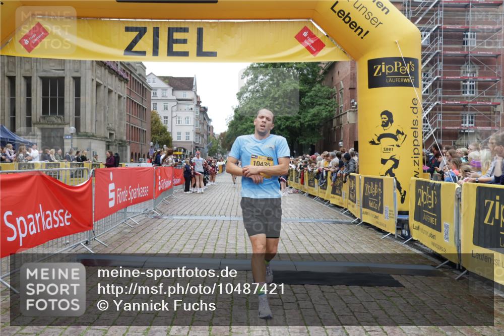 13.09.2026 - Kiel Lauf Yannick Fuchs http://msf.ph/oto/10487421 13.09.2026 10:27:52 Ziel 5513, 6621, 8919, 10520, 11062, 531, 1189, 1498, 4564, 5080, 6156, 8276, 8846, 9835, 10784, 754, 2181, 2226, 2303, 2814, 3199, 4814, 5124, 10906, 11744, 1773, 8846, 9089, 10435 meine-sportfotos.de