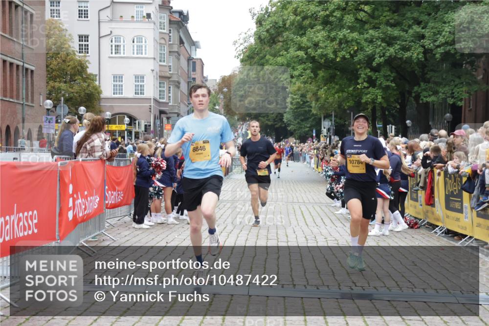 13.09.2026 - Kiel Lauf Yannick Fuchs http://msf.ph/oto/10487422 13.09.2026 10:27:54 Ziel 5513, 6621, 8919, 10520, 11062, 531, 1189, 1498, 4564, 5080, 6156, 8276, 8846, 9835, 10784, 754, 2181, 2226, 2303, 2814, 3199, 4814, 5124, 10468, 10906, 11744, 1189, 8846, 9089, 10435, 10784 meine-sportfotos.de