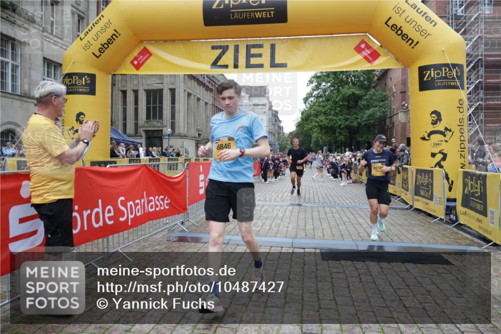 13.09.2026 - Kiel Lauf Yannick Fuchs http://msf.ph/oto/10487427 13.09.2026 10:27:56 Ziel 5124, 5513, 6621, 8919, 10520, 11062, 531, 1189, 1498, 4564, 5080, 6156, 8276, 9835, 10784, 754, 2181, 2226, 2303, 2814, 3199, 3518, 4814, 10468, 10906, 11744, 12745, 1189, 8846, 9089, 10435, 10784 meine-sportfotos.de