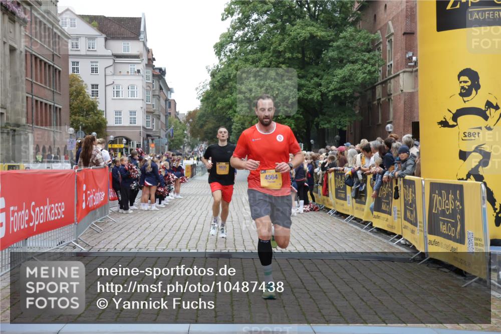 13.09.2026 - Kiel Lauf Yannick Fuchs http://msf.ph/oto/10487438 13.09.2026 10:28:07 Ziel 754, 2181, 2226, 2303, 2814, 3199, 4814, 5124, 10906, 11744, 531, 4564, 5080, 5513, 6621, 8276, 8919, 9835, 10520, 11062, 3518, 7484, 10260, 10468, 12745, 1498, 4564, 6156, 9835 meine-sportfotos.de