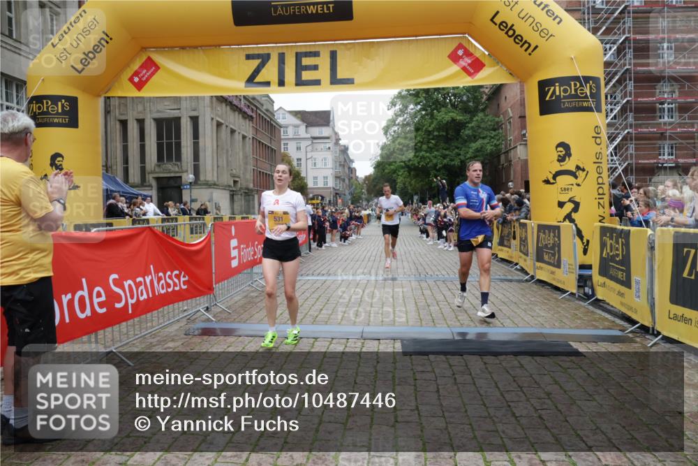 13.09.2026 - Kiel Lauf Yannick Fuchs http://msf.ph/oto/10487446 13.09.2026 10:28:15 Ziel 754, 2181, 2814, 3518, 4814, 10468, 10906, 11744, 12745, 2226, 2303, 3199, 5080, 5124, 5513, 6621, 8276, 8919, 10520, 11062, 11744, 571, 2072, 2606, 3825, 6421, 6673, 7484, 8426, 10260, 11789, 531, 5080, 8276, 9835 meine-sportfotos.de