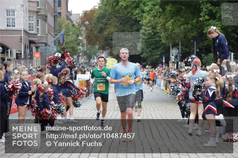 13.09.2026 - Kiel Lauf Yannick Fuchs http://msf.ph/oto/10487457 13.09.2026 10:28:20 Ziel 2181, 3518, 7484, 10260, 10468, 12745, 754, 2226, 2303, 2814, 3199, 4814, 5124, 5513, 6621, 8919, 10520, 10906, 11062, 11744, 571, 1558, 2072, 2606, 3825, 4356, 6421, 6673, 8426, 11789, 531, 5080, 5513, 8276 meine-sportfotos.de