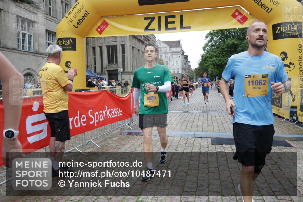 13.09.2026 - Kiel Lauf Yannick Fuchs http://msf.ph/oto/10487471 13.09.2026 10:28:28 Ziel 2072, 2606, 3825, 6421, 6673, 7484, 10260, 754, 2181, 2226, 2303, 2814, 3199, 3518, 4814, 5124, 6621, 10468, 10520, 10906, 11744, 12745, 369, 571, 760, 1558, 3756, 4356, 7096, 7361, 8426, 9704, 11701, 11789, 12308, 5513, 6621, 8919, 10520, 11062 meine-sportfotos.de