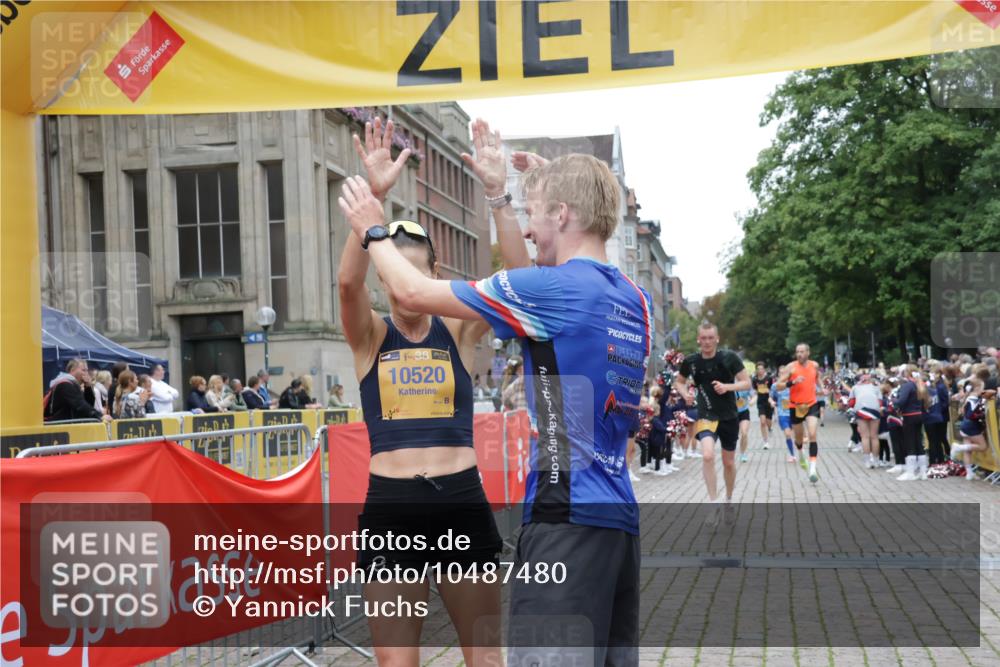 13.09.2026 - Kiel Lauf Yannick Fuchs http://msf.ph/oto/10487480 13.09.2026 10:28:34 Ziel 571, 1558, 2072, 2606, 3825, 4356, 6421, 6673, 7484, 8426, 11789, 754, 2181, 2226, 2303, 2814, 3199, 3518, 4814, 5124, 7484, 10260, 10468, 10906, 11744, 12745, 369, 760, 2673, 3756, 4054, 7096, 7361, 9704, 11701, 11786, 12308, 2226, 5124, 6621, 10520 meine-sportfotos.de