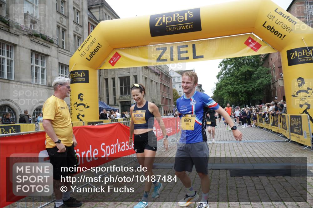 13.09.2026 - Kiel Lauf Yannick Fuchs http://msf.ph/oto/10487484 13.09.2026 10:28:35 Ziel 571, 1558, 2072, 2606, 3825, 4356, 6421, 6673, 8426, 11789, 754, 2181, 2226, 2303, 2814, 3199, 3518, 4814, 5124, 7484, 10260, 10468, 10906, 11744, 12745, 369, 760, 2673, 3756, 4054, 7096, 7361, 8581, 9704, 11701, 11786, 12308, 2226, 2303, 3199, 5124, 6621, 10520 meine-sportfotos.de