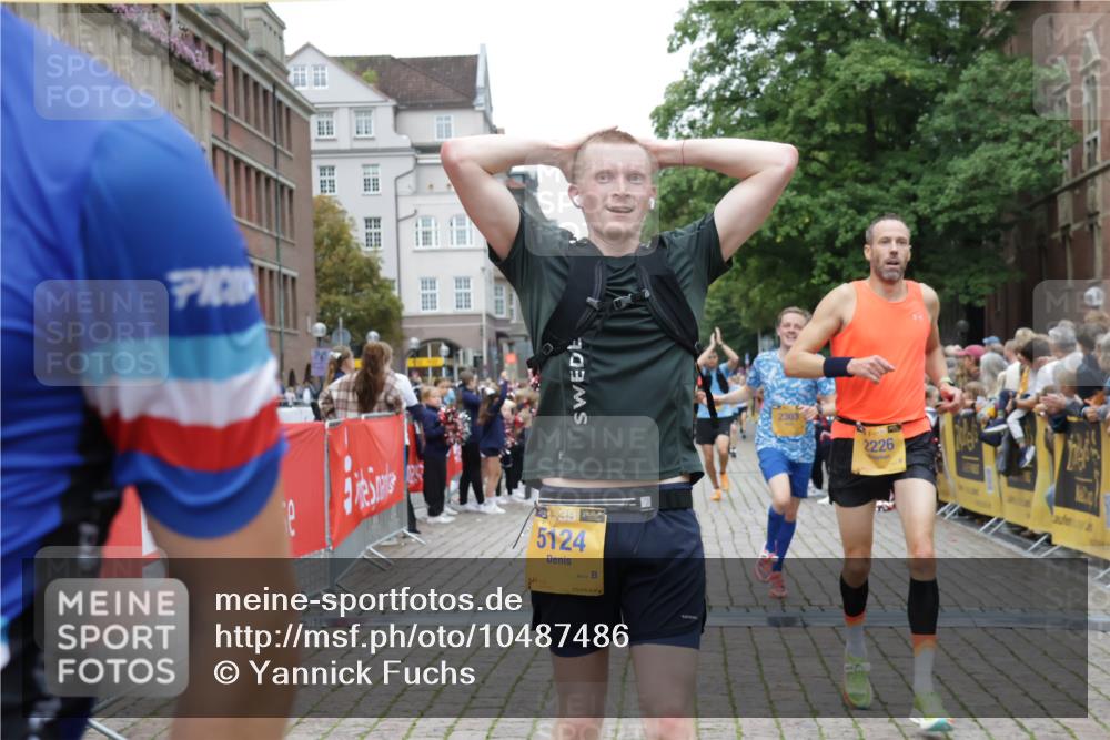 13.09.2026 - Kiel Lauf Yannick Fuchs http://msf.ph/oto/10487486 13.09.2026 10:28:37 Ziel 571, 760, 1558, 2072, 2606, 3825, 4356, 6421, 6673, 8426, 11701, 11789, 754, 2181, 2226, 2303, 2814, 3199, 3518, 4814, 7484, 10260, 10468, 10906, 11744, 12745, 369, 2673, 3756, 4054, 5213, 7096, 7361, 8581, 9704, 11278, 11786, 12308, 2226, 2303, 3199, 5124, 11744 meine-sportfotos.de