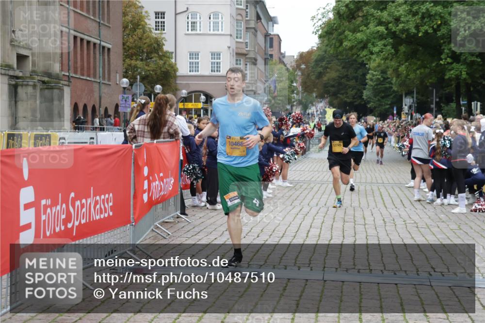 13.09.2026 - Kiel Lauf Yannick Fuchs http://msf.ph/oto/10487510 13.09.2026 10:28:47 Ziel 369, 760, 3756, 4054, 4356, 7096, 7361, 9704, 11701, 11786, 12308, 571, 1558, 2072, 2606, 3518, 3825, 6421, 6673, 7484, 8426, 10260, 10468, 11789, 12745, 1514, 1716, 2152, 2673, 3370, 3951, 4190, 4410, 5213, 7426, 8581, 10163, 10539, 10547, 11278, 12125, 754, 2181, 2814, 4814, 10468, 10906, 11744 meine-sportfotos.de