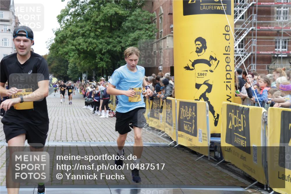 13.09.2026 - Kiel Lauf Yannick Fuchs http://msf.ph/oto/10487517 13.09.2026 10:28:52 Ziel 369, 760, 2673, 3756, 4054, 5213, 7096, 7361, 8581, 9704, 11278, 11701, 11786, 12308, 571, 760, 1558, 2072, 2606, 3825, 4356, 6421, 6673, 7484, 8426, 10260, 11701, 11789, 1514, 1716, 2152, 3370, 3926, 3951, 4190, 4410, 4470, 7426, 8072, 10163, 10539, 10547, 12125, 2181, 3518, 10468, 12745 meine-sportfotos.de