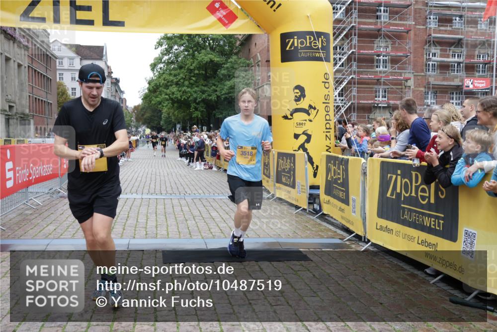 13.09.2026 - Kiel Lauf Yannick Fuchs http://msf.ph/oto/10487519 13.09.2026 10:28:52 Ziel 369, 760, 2673, 3756, 4054, 5213, 7096, 7361, 8581, 9704, 11278, 11701, 11786, 12308, 571, 760, 1558, 2072, 2606, 3825, 4356, 6421, 6673, 7484, 8426, 10260, 11701, 11789, 1514, 1716, 2152, 3370, 3926, 3951, 4190, 4410, 4470, 7426, 8072, 10163, 10539, 10547, 12125, 2181, 3518, 10468, 12745 meine-sportfotos.de