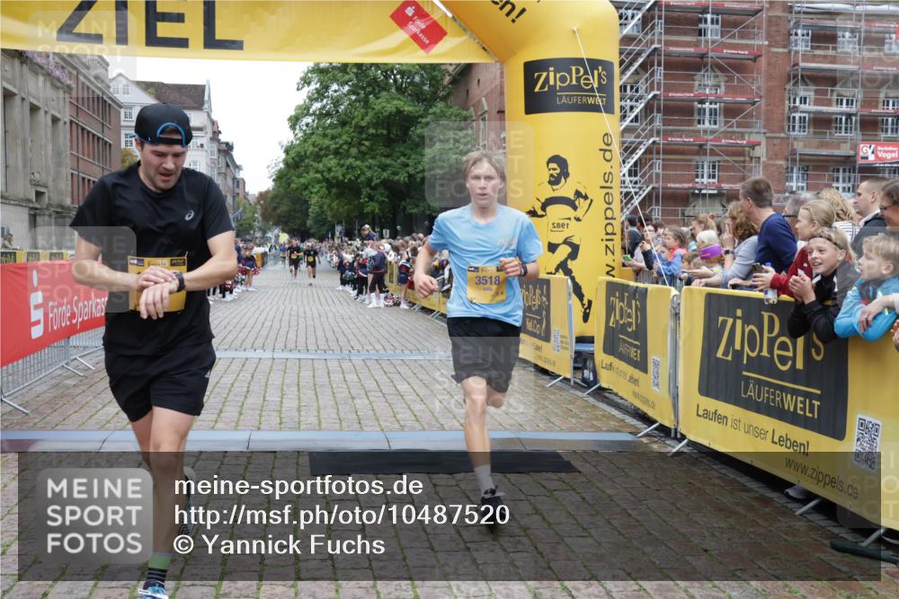 13.09.2026 - Kiel Lauf Yannick Fuchs http://msf.ph/oto/10487520 13.09.2026 10:28:52 Ziel 369, 760, 2673, 3756, 4054, 5213, 7096, 7361, 8581, 9704, 11278, 11701, 11786, 12308, 571, 760, 1558, 2072, 2606, 3825, 4356, 6421, 6673, 7484, 8426, 10260, 11701, 11789, 1514, 1716, 2152, 3370, 3926, 3951, 4190, 4410, 4470, 7426, 8072, 10163, 10539, 10547, 12125, 2181, 3518, 10468, 12745 meine-sportfotos.de