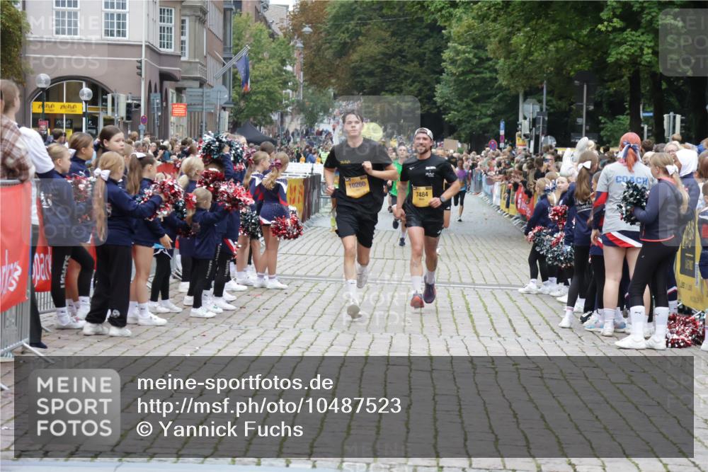 13.09.2026 - Kiel Lauf Yannick Fuchs http://msf.ph/oto/10487523 13.09.2026 10:28:55 Ziel 369, 2673, 3756, 3951, 4054, 4410, 5213, 7096, 7361, 8581, 11278, 11786, 571, 760, 1558, 2072, 2606, 3825, 4356, 6421, 6673, 7484, 8426, 9704, 10260, 11701, 11789, 12308, 296, 494, 1514, 1716, 1891, 2152, 3370, 3926, 4190, 4470, 5584, 7426, 8072, 10163, 10539, 10547, 11855, 12125, 3518, 10260, 10468, 12745 meine-sportfotos.de