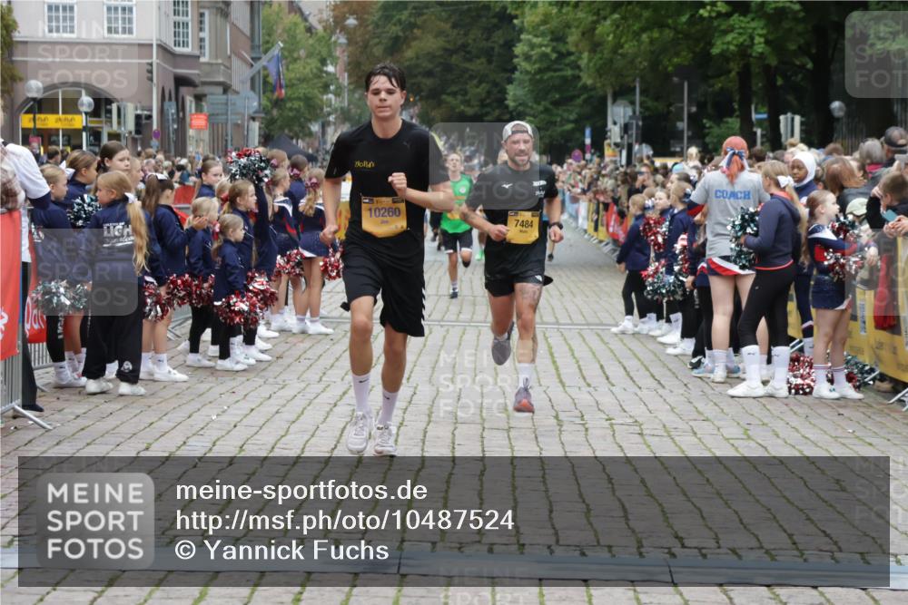 13.09.2026 - Kiel Lauf Yannick Fuchs http://msf.ph/oto/10487524 13.09.2026 10:28:56 Ziel 369, 2673, 3756, 3951, 4054, 4410, 5213, 7096, 7361, 8581, 10163, 10539, 10547, 11278, 11786, 571, 760, 1558, 2072, 2606, 3825, 4356, 6421, 6673, 7361, 7484, 8426, 9704, 10260, 11701, 11789, 12308, 296, 494, 1514, 1716, 1891, 2152, 3370, 3926, 4190, 4470, 5584, 7426, 8072, 11855, 12125, 3518, 7484, 10260, 12745 meine-sportfotos.de