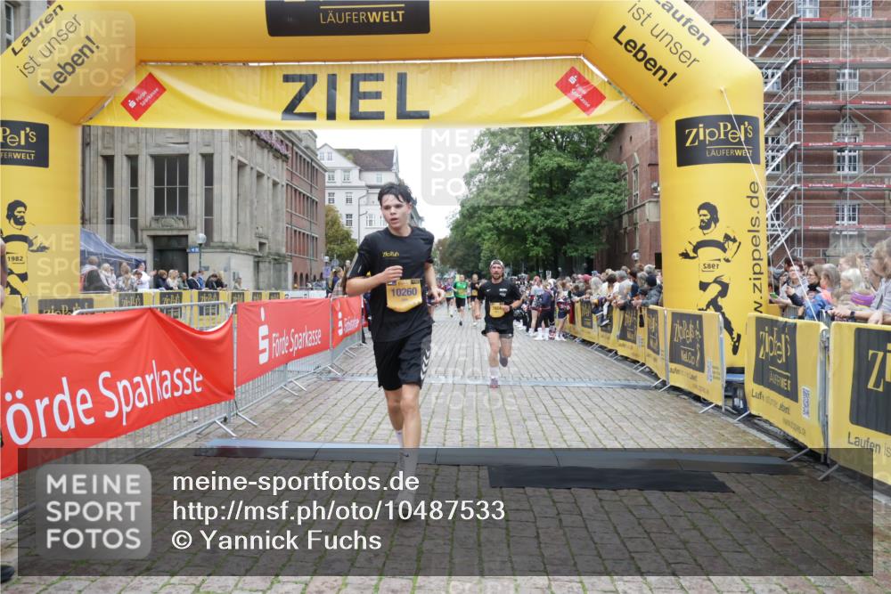 13.09.2026 - Kiel Lauf Yannick Fuchs http://msf.ph/oto/10487533 13.09.2026 10:28:59 Ziel 1514, 2152, 2673, 3951, 4054, 4410, 5213, 7426, 8581, 10163, 10539, 10547, 11278, 11786, 369, 571, 760, 1558, 2072, 2606, 3756, 3825, 4054, 4356, 6421, 6673, 7096, 7361, 7484, 8426, 9704, 11701, 11789, 12308, 296, 494, 1716, 1828, 1891, 3370, 3926, 4190, 4470, 5584, 8072, 10358, 10630, 11855, 12125, 7484, 10260 meine-sportfotos.de