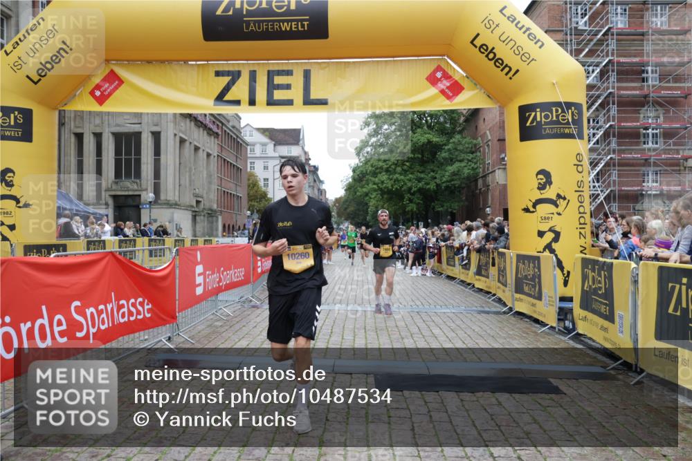 13.09.2026 - Kiel Lauf Yannick Fuchs http://msf.ph/oto/10487534 13.09.2026 10:28:59 Ziel 1514, 2152, 2673, 3951, 4054, 4410, 5213, 7426, 8581, 10163, 10539, 10547, 11278, 11786, 369, 571, 760, 1558, 2072, 2606, 3756, 3825, 4054, 4356, 6421, 6673, 7096, 7361, 7484, 8426, 9704, 11701, 11789, 12308, 296, 494, 1716, 1828, 1891, 3370, 3926, 4190, 4470, 5584, 8072, 10358, 10630, 11855, 12125, 7484, 10260 meine-sportfotos.de