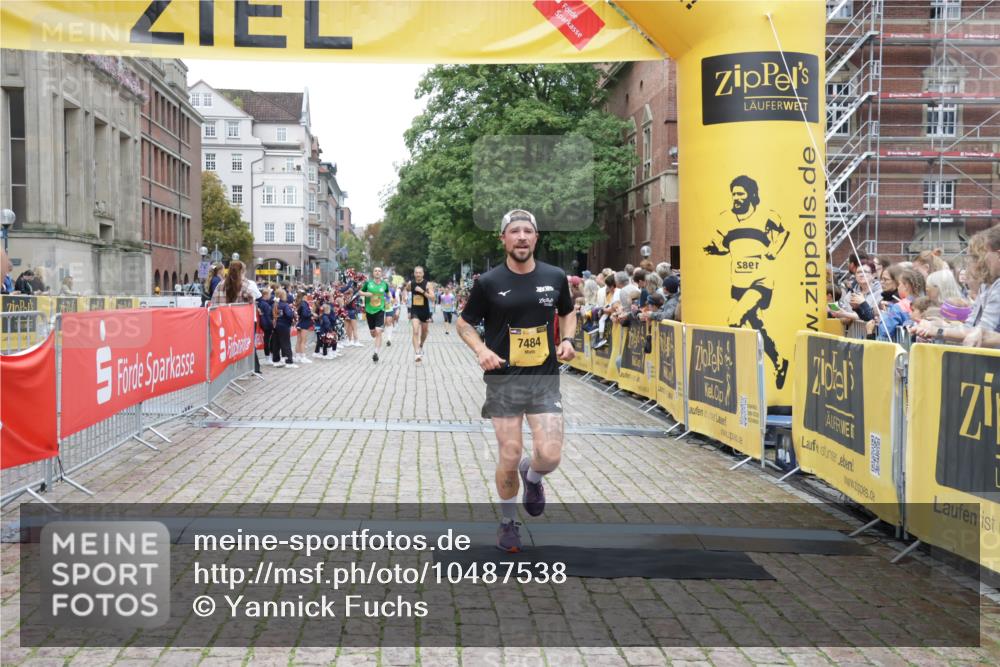 13.09.2026 - Kiel Lauf Yannick Fuchs http://msf.ph/oto/10487538 13.09.2026 10:29:00 Ziel 1514, 2152, 2673, 3370, 3951, 4410, 5213, 7426, 8581, 10163, 10539, 10547, 11278, 11786, 369, 571, 760, 1558, 2072, 2606, 3756, 3825, 4054, 4356, 6421, 6673, 7096, 7361, 8426, 9704, 11701, 11789, 12308, 296, 494, 1716, 1828, 1891, 3926, 4190, 4470, 5584, 8072, 10358, 10630, 11855, 12125, 7484, 10260 meine-sportfotos.de