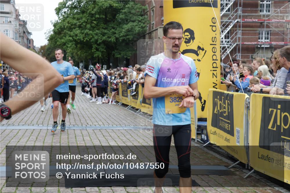 13.09.2026 - Kiel Lauf Yannick Fuchs http://msf.ph/oto/10487550 13.09.2026 10:29:07 Ziel 1514, 1716, 2152, 3370, 3926, 3951, 4190, 4410, 4470, 7426, 8072, 10163, 10539, 10547, 12125, 369, 571, 760, 1558, 2606, 2673, 3756, 4054, 4356, 5213, 7096, 7361, 8426, 8581, 9704, 11278, 11701, 11786, 11789, 12308, 296, 408, 494, 1828, 1891, 4744, 5143, 5584, 9984, 10233, 10358, 10630, 11222, 11462, 11594, 11855, 12332, 571, 2072, 2606, 3825, 6421, 6673, 8426, 11789 meine-sportfotos.de