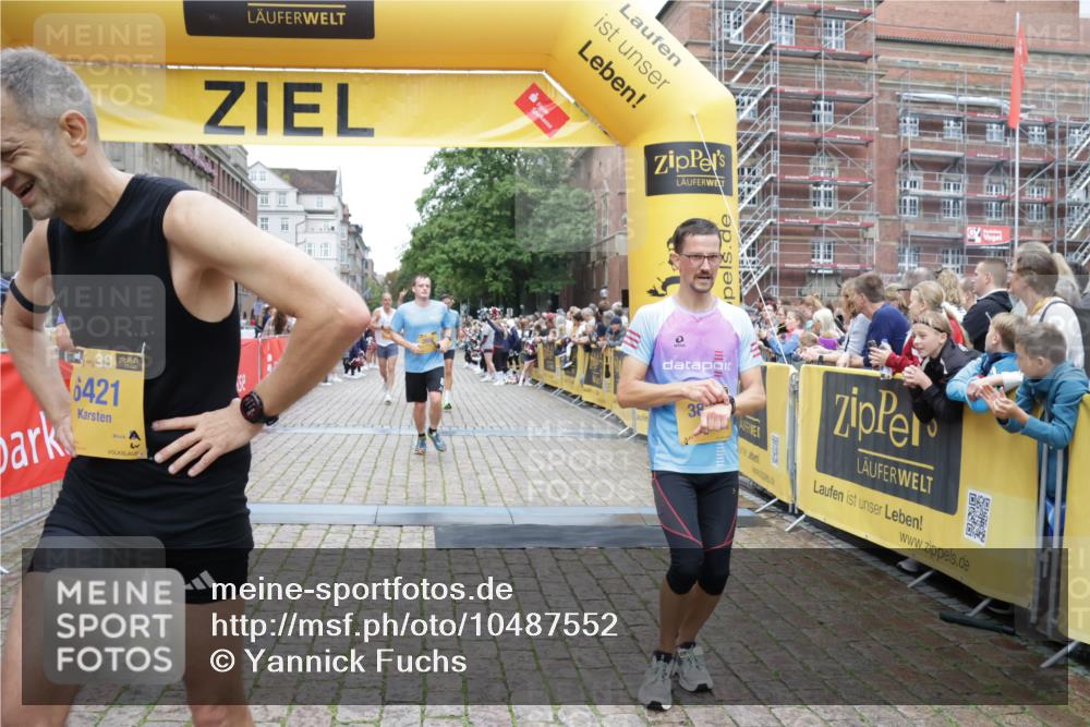 13.09.2026 - Kiel Lauf Yannick Fuchs http://msf.ph/oto/10487552 13.09.2026 10:29:08 Ziel 494, 1514, 1716, 1891, 2152, 3370, 3926, 3951, 4190, 4410, 4470, 5584, 7426, 8072, 10163, 10539, 10547, 11855, 12125, 369, 571, 760, 1558, 2606, 2673, 3756, 4054, 4356, 5213, 7096, 7361, 8426, 8581, 9704, 11278, 11701, 11786, 11789, 12308, 296, 408, 1828, 4744, 5143, 9984, 10233, 10358, 10630, 11222, 11462, 11594, 12332, 571, 1558, 2072, 2606, 3825, 6421, 6673, 8426, 11789 meine-sportfotos.de