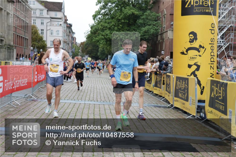 13.09.2026 - Kiel Lauf Yannick Fuchs http://msf.ph/oto/10487558 13.09.2026 10:29:11 Ziel 296, 494, 1514, 1716, 1891, 2152, 3370, 3926, 4190, 4470, 5584, 7426, 8072, 10163, 10539, 10547, 11855, 12125, 369, 760, 1558, 2673, 3756, 3951, 4054, 4356, 4410, 5213, 7096, 7361, 8581, 9704, 10163, 10539, 10547, 11278, 11701, 11786, 12308, 408, 1828, 4744, 5143, 9984, 10233, 10358, 10630, 11222, 11462, 11594, 12332, 571, 1558, 2072, 2606, 3825, 4356, 6421, 6673, 8426, 11789 meine-sportfotos.de