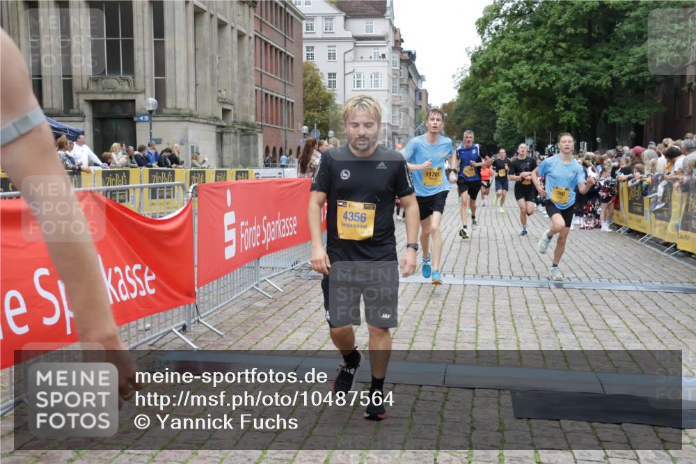 13.09.2026 - Kiel Lauf Yannick Fuchs http://msf.ph/oto/10487564 13.09.2026 10:29:16 Ziel 296, 494, 1716, 1828, 1891, 3926, 4190, 4470, 5584, 8072, 10358, 10630, 11855, 12125, 12332, 369, 760, 1514, 2152, 2673, 3370, 3756, 3951, 4054, 4410, 5213, 7096, 7361, 7426, 8581, 9704, 10163, 10539, 10547, 11278, 11701, 11786, 12125, 12308, 408, 878, 3177, 4336, 4744, 5143, 9984, 10233, 10624, 11222, 11462, 11594, 12093, 12675, 571, 760, 1558, 4356, 8426, 9704, 11701, 11789, 12308 meine-sportfotos.de