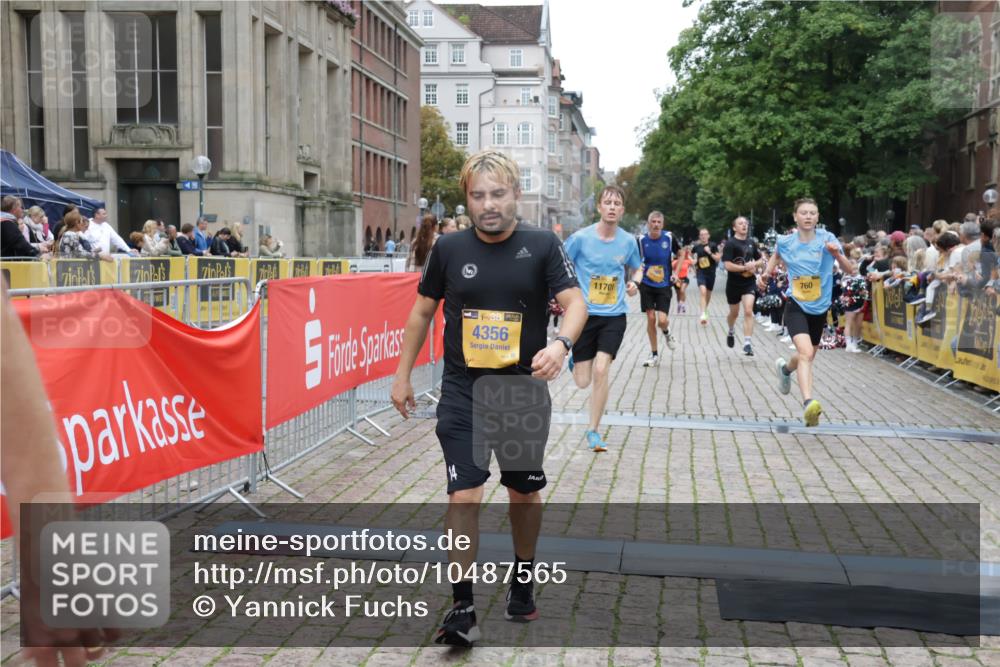 13.09.2026 - Kiel Lauf Yannick Fuchs http://msf.ph/oto/10487565 13.09.2026 10:29:17 Ziel 296, 494, 1716, 1828, 1891, 3926, 4190, 4470, 5584, 8072, 10358, 10630, 11855, 12332, 369, 760, 1514, 1716, 2152, 2673, 3370, 3756, 3951, 4054, 4190, 4410, 5213, 7096, 7361, 7426, 8581, 9704, 10163, 10539, 10547, 11278, 11701, 11786, 12125, 12308, 259, 408, 878, 3177, 4336, 4744, 5143, 9984, 10233, 10624, 11222, 11462, 11594, 12093, 12675, 760, 1558, 4356, 8426, 9704, 11701, 11789, 12308 meine-sportfotos.de