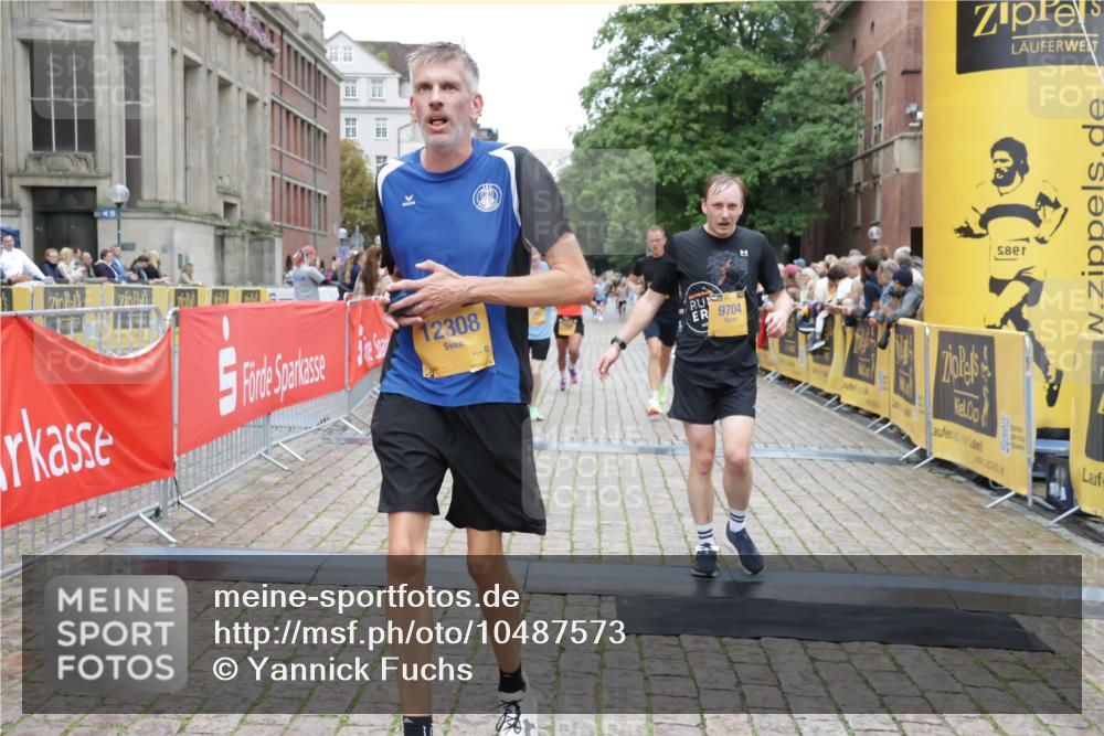 13.09.2026 - Kiel Lauf Yannick Fuchs http://msf.ph/oto/10487573 13.09.2026 10:29:20 Ziel 296, 408, 494, 1828, 1891, 3926, 4744, 5143, 5584, 10358, 10630, 11594, 11855, 12332, 369, 1514, 1716, 2152, 2673, 3370, 3756, 3951, 4054, 4190, 4410, 4470, 5213, 7096, 7361, 7426, 8072, 8581, 10163, 10539, 10547, 11278, 11786, 12125, 259, 878, 3177, 4336, 9984, 10233, 10624, 11222, 11462, 12093, 12675, 369, 760, 3756, 4356, 7096, 7361, 9704, 11701, 12308 meine-sportfotos.de