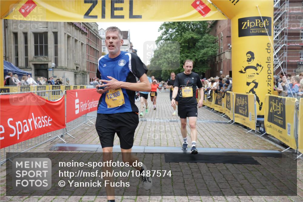 13.09.2026 - Kiel Lauf Yannick Fuchs http://msf.ph/oto/10487574 13.09.2026 10:29:20 Ziel 296, 408, 494, 1828, 1891, 3926, 4744, 5143, 5584, 10358, 10630, 11594, 11855, 12332, 369, 1514, 1716, 2152, 2673, 3370, 3756, 3951, 4054, 4190, 4410, 4470, 5213, 7096, 7361, 7426, 8072, 8581, 10163, 10539, 10547, 11278, 11786, 12125, 259, 878, 3177, 4336, 9984, 10233, 10624, 11222, 11462, 12093, 12675, 369, 760, 3756, 4356, 7096, 7361, 9704, 11701, 12308 meine-sportfotos.de